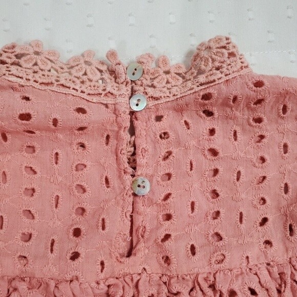 Entro Peach Eyelet and Ruffled Blouse - Sz small - Picture 8 of 9